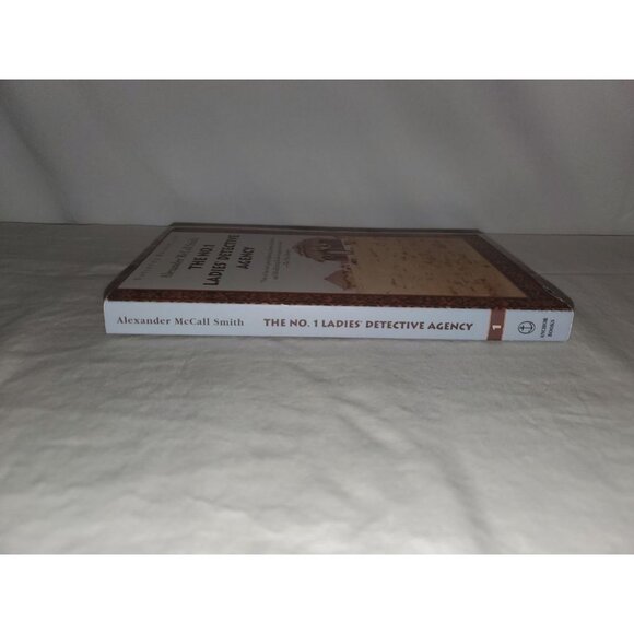 The No. 1 Ladies Detective Agency Softcover By Alexander McCall Smith - Picture 6 of 12